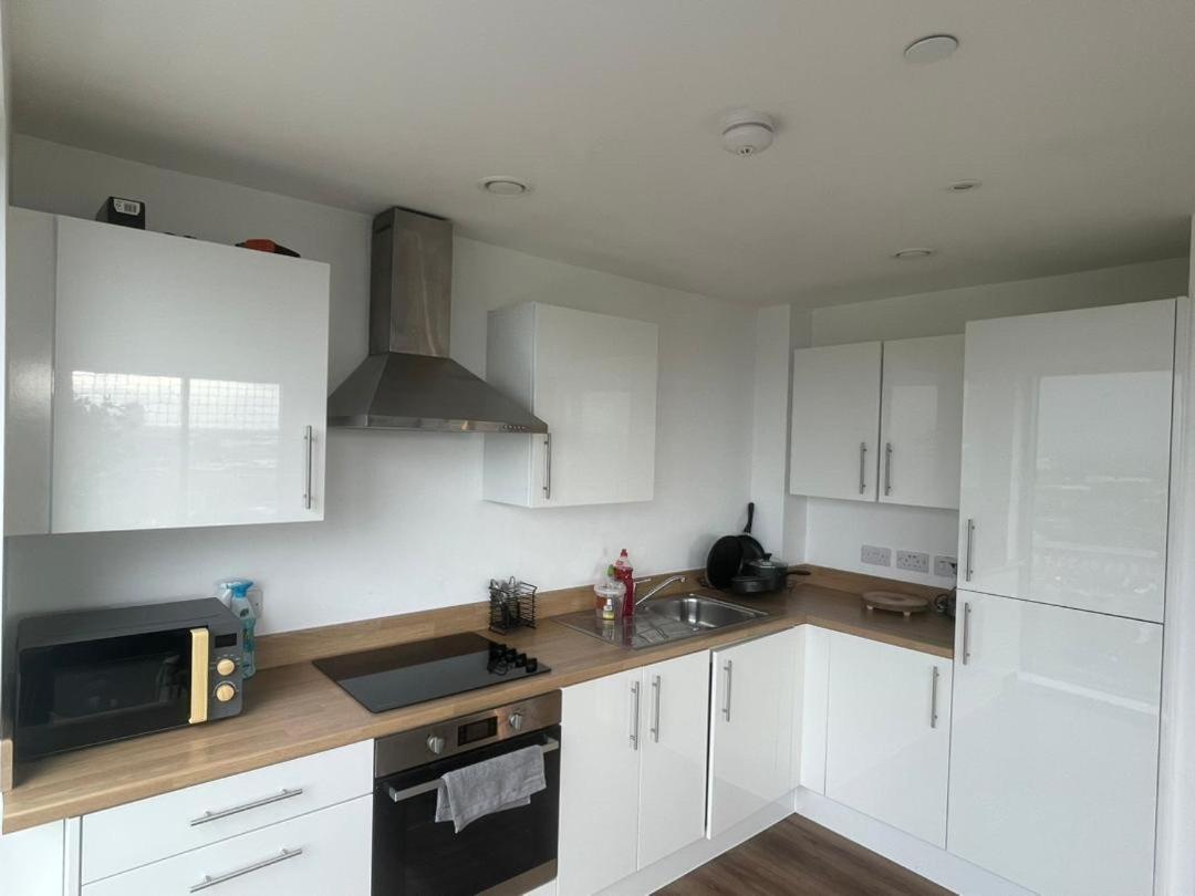 Luxury 2 Bedroom En-Suite Apartment Balcony Views Manchester Dış mekan fotoğraf